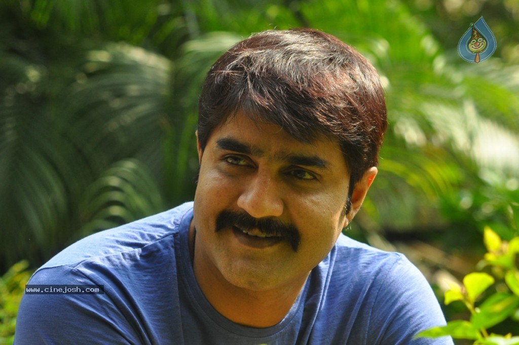 Srikanth New Stills - 19 / 51 photos