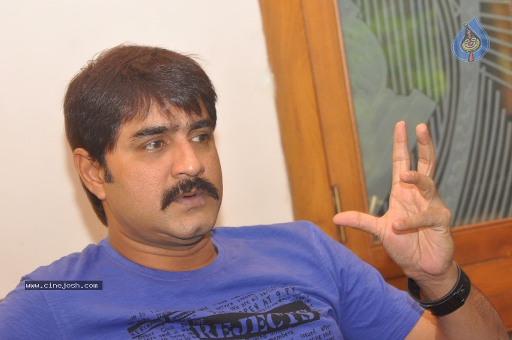 Srikanth New Stills - 24 / 51 photos