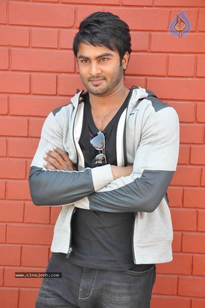 Sudheer Babu Stills - 20 / 54 photos