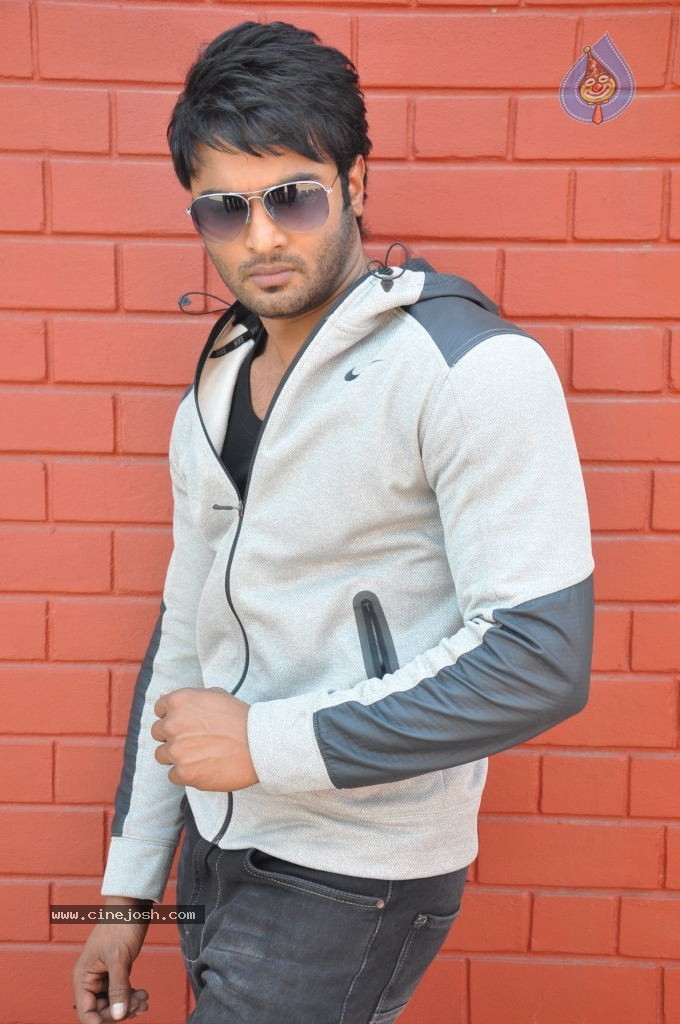 Sudheer Babu Stills - 28 / 54 photos