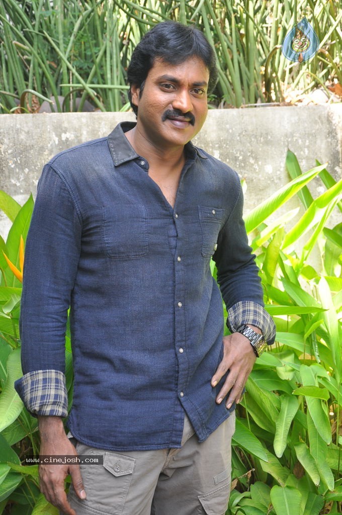 Sunil Stills - 16 / 49 photos