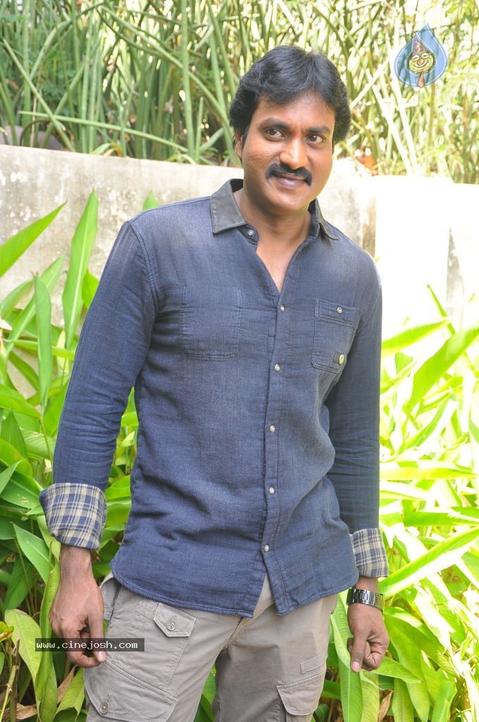 Sunil Stills - 21 / 49 photos