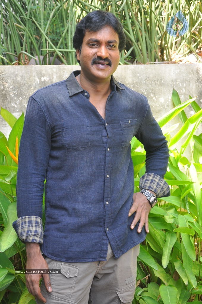 Sunil Stills - 30 / 49 photos