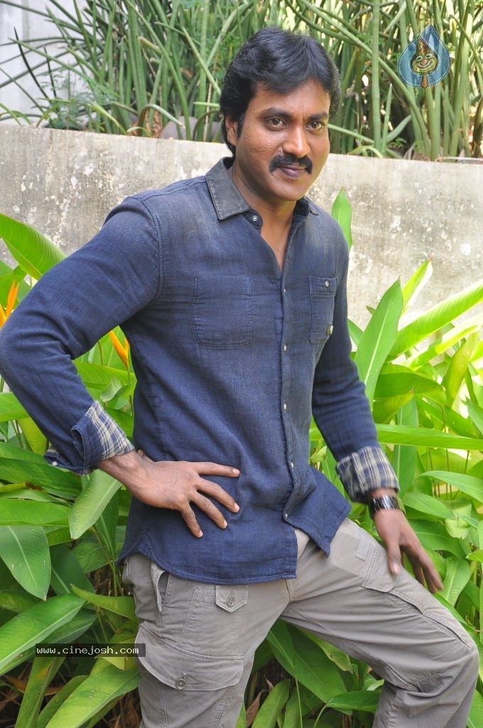 Sunil Stills - 35 / 49 photos