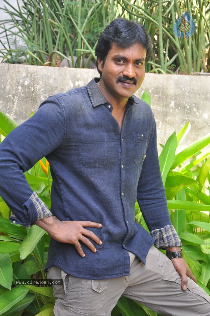 Sunil Stills - 40 / 49 photos