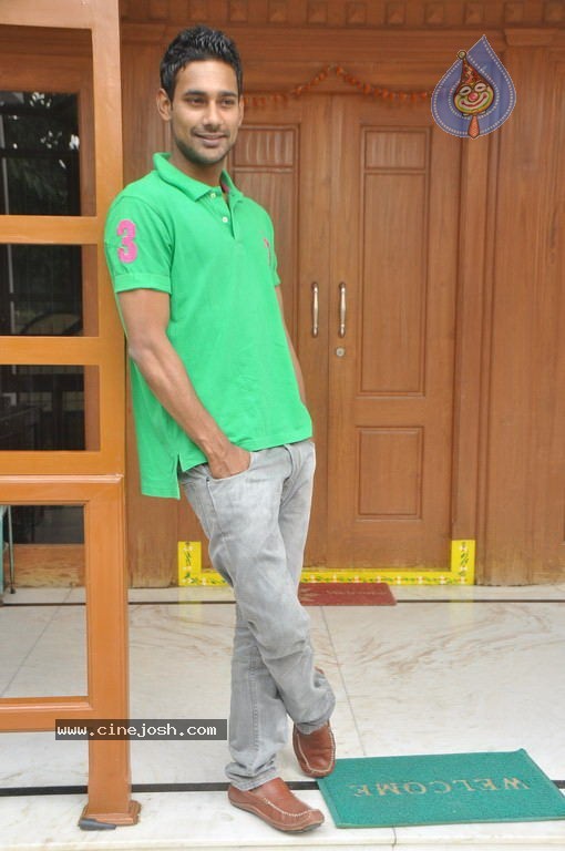 Varun Sandesh Solo Stills - 25 / 55 photos