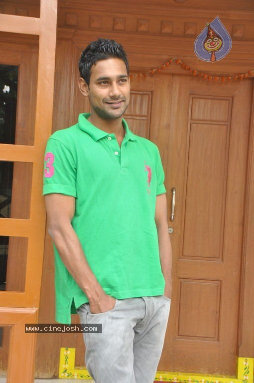 Varun Sandesh Solo Stills - 26 / 55 photos