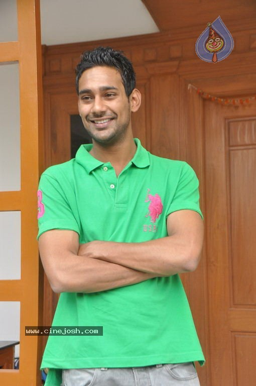 Varun Sandesh Solo Stills - 27 / 55 photos