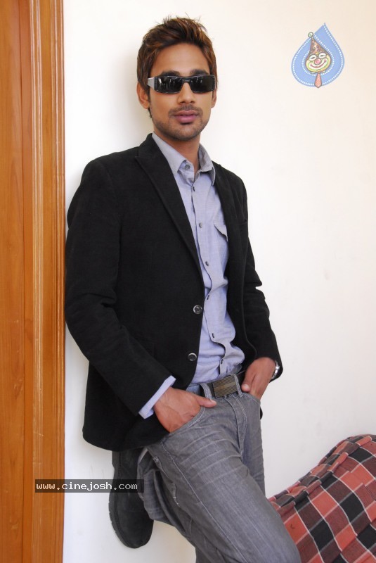 Varun Sandesh Stills - 24 / 24 photos