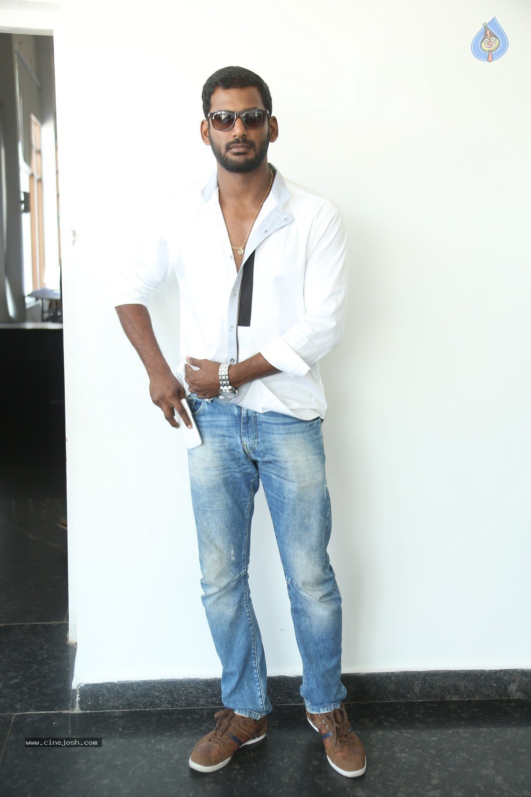 Vishal New Photos - 1 / 26 photos