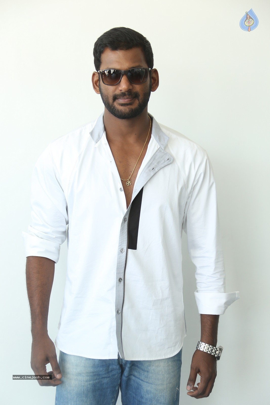 Vishal New Photos - 3 / 26 photos