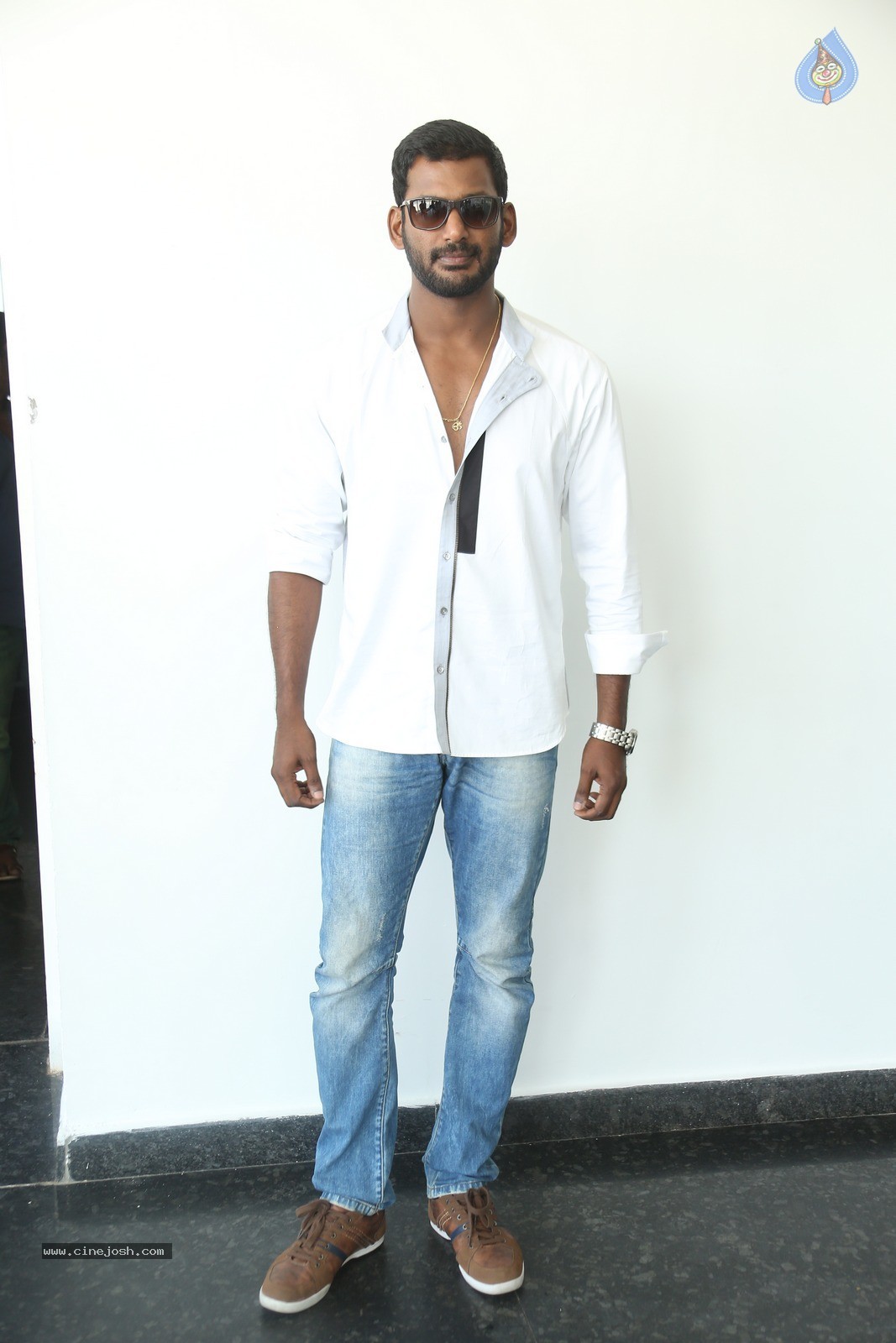 Vishal New Photos - 11 / 26 photos