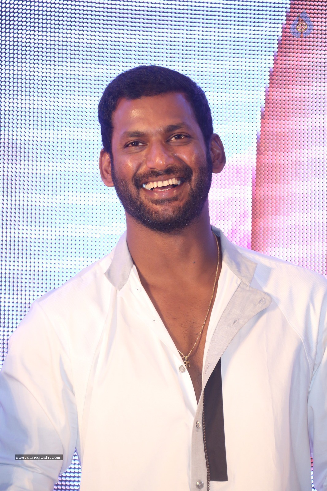 Vishal New Photos - 12 / 26 photos