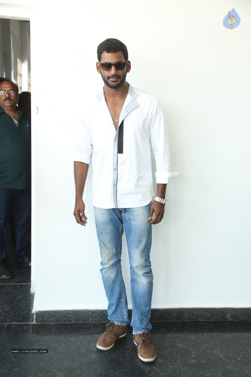 Vishal New Photos - 21 / 26 photos