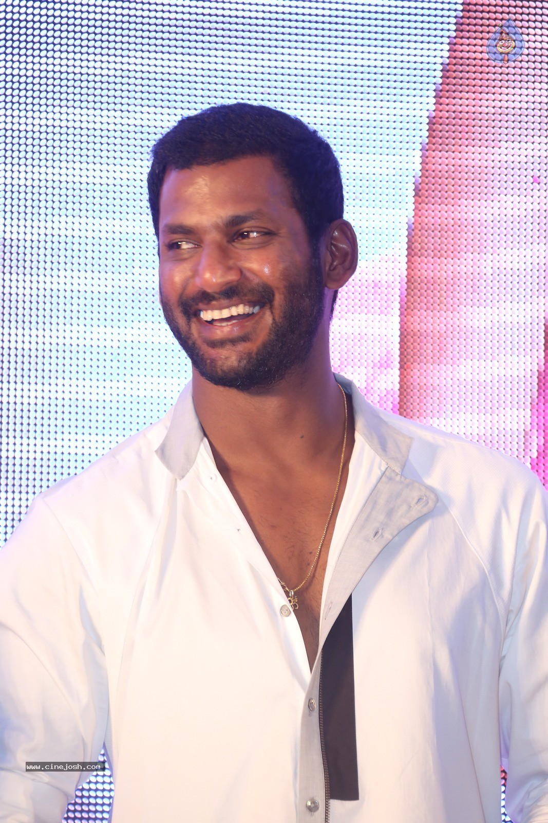 Vishal New Photos - 22 / 26 photos