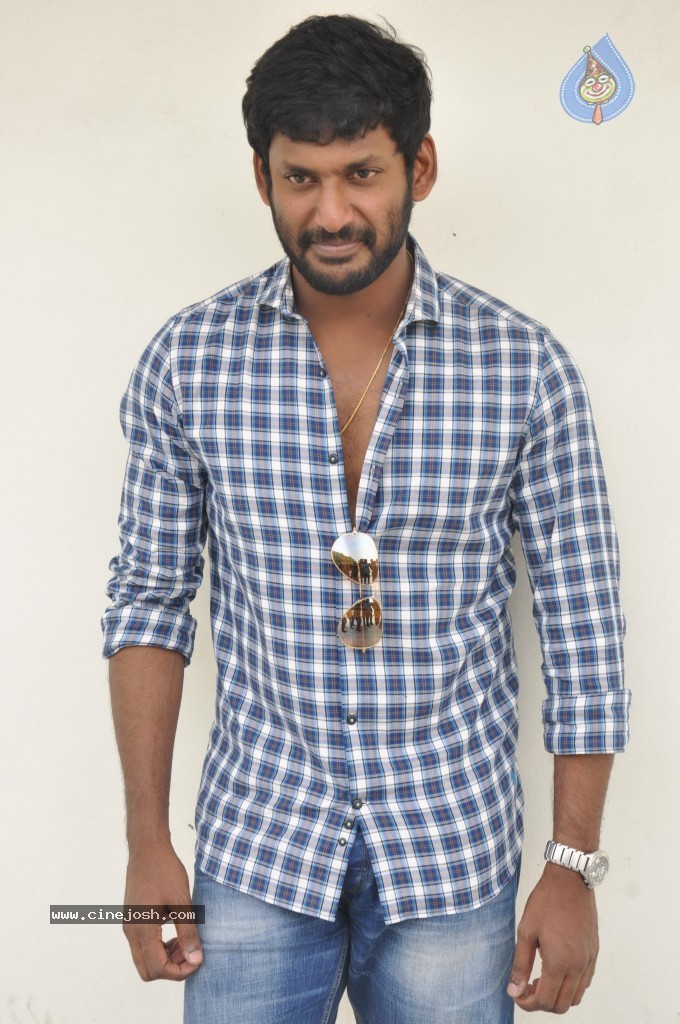 Vishal New Stills - 7 / 36 photos