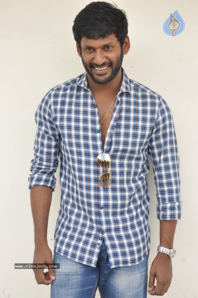 Vishal New Stills - 10 / 36 photos