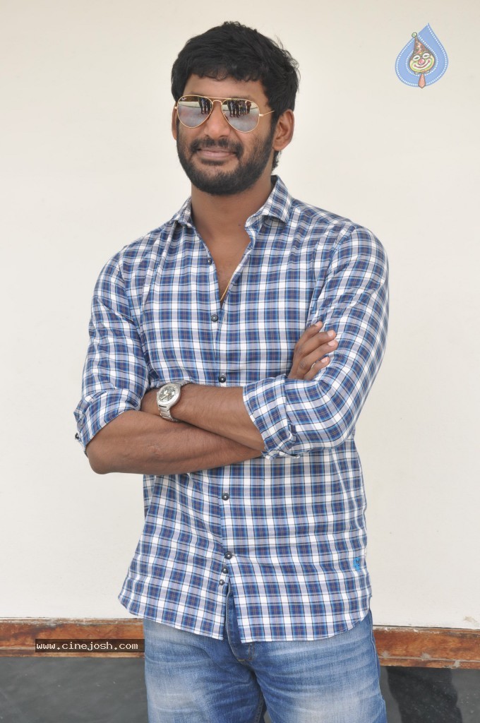 Vishal New Stills - 14 / 36 photos