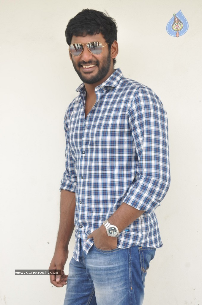 Vishal New Stills - 16 / 36 photos