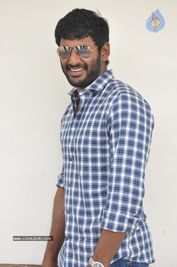 Vishal New Stills - 18 / 36 photos