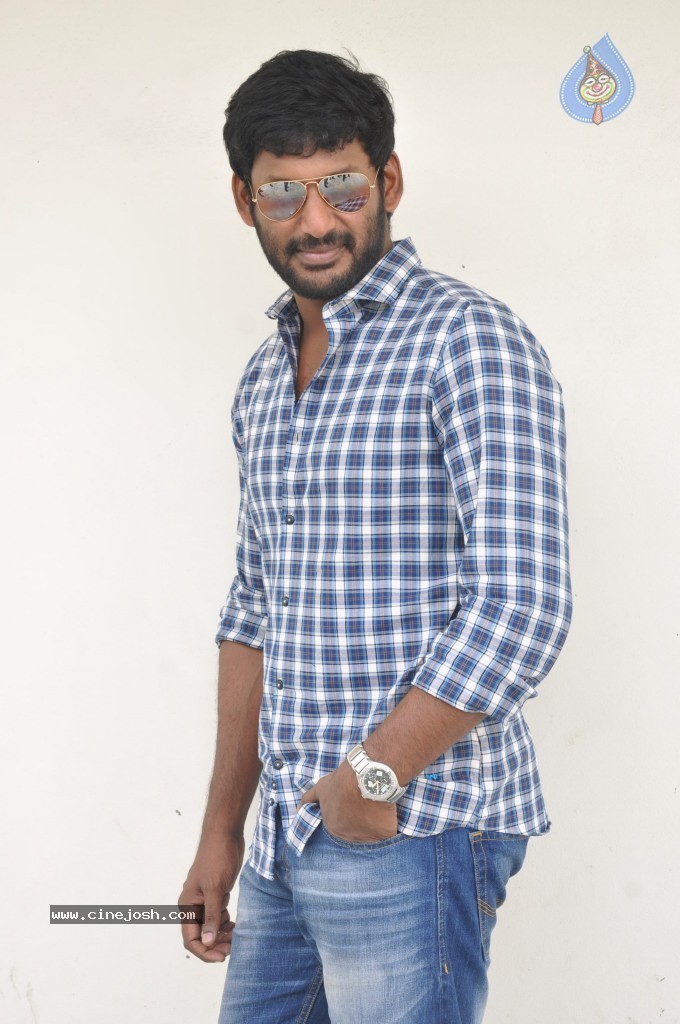 Vishal New Stills - 24 / 36 photos