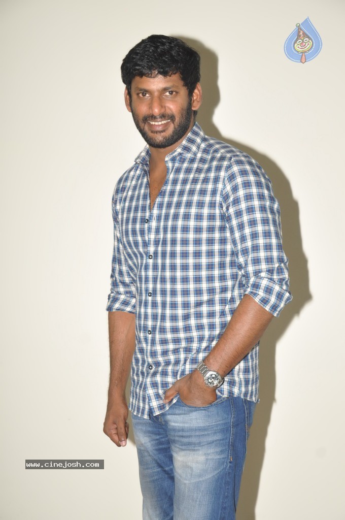 Vishal New Stills - 29 / 36 photos