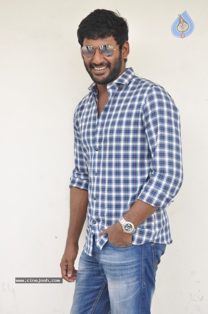 Vishal New Stills - 34 / 36 photos