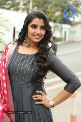 Anchor Shyamala Photos