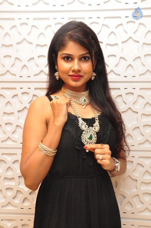 Aanya Latest Photos - 6 / 21 photos