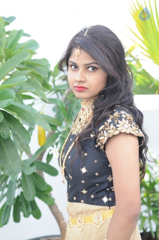 Aanya New Photos - 6 / 20 photos