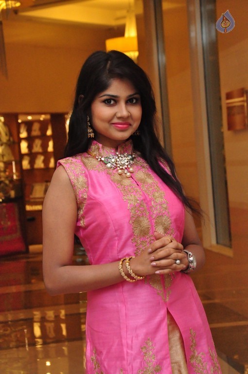 Aanya New Pics - 6 / 19 photos