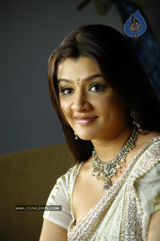 Aarthi Agarwal New Gallery - 32 / 97 photos