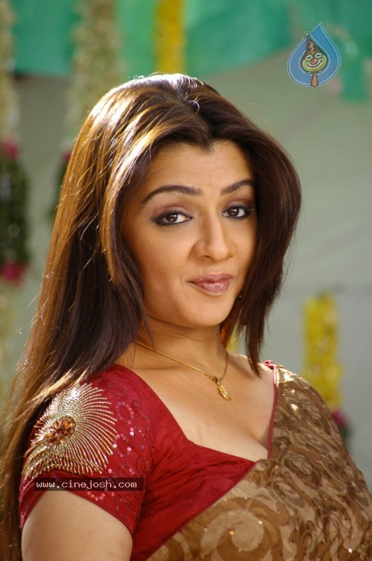 Aarthi Agarwal New Stills - 3 / 65 photos