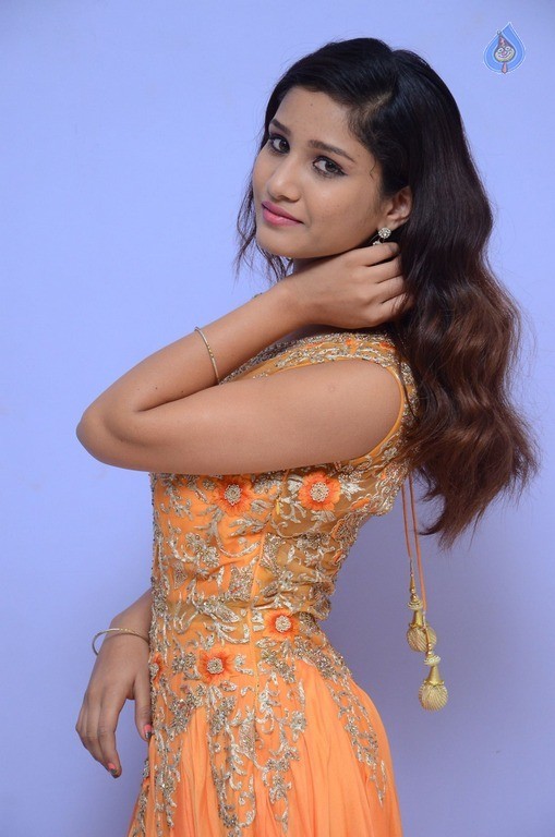 Aarti New Stills - 1 / 42 photos