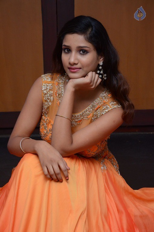 Aarti New Stills - 16 / 42 photos