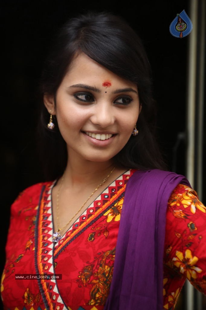 Aarushi Gallery - 12 / 61 photos