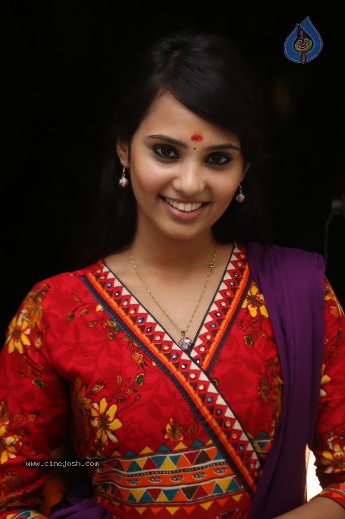 Aarushi Gallery - 50 / 61 photos