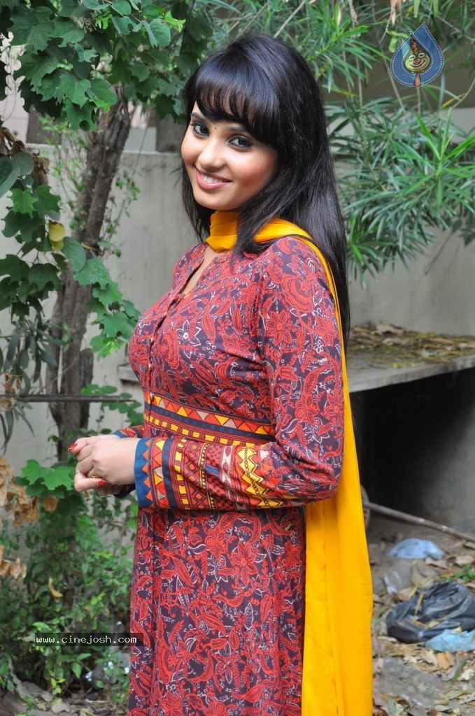 Aarushi Latest Stills - 71 / 89 photos