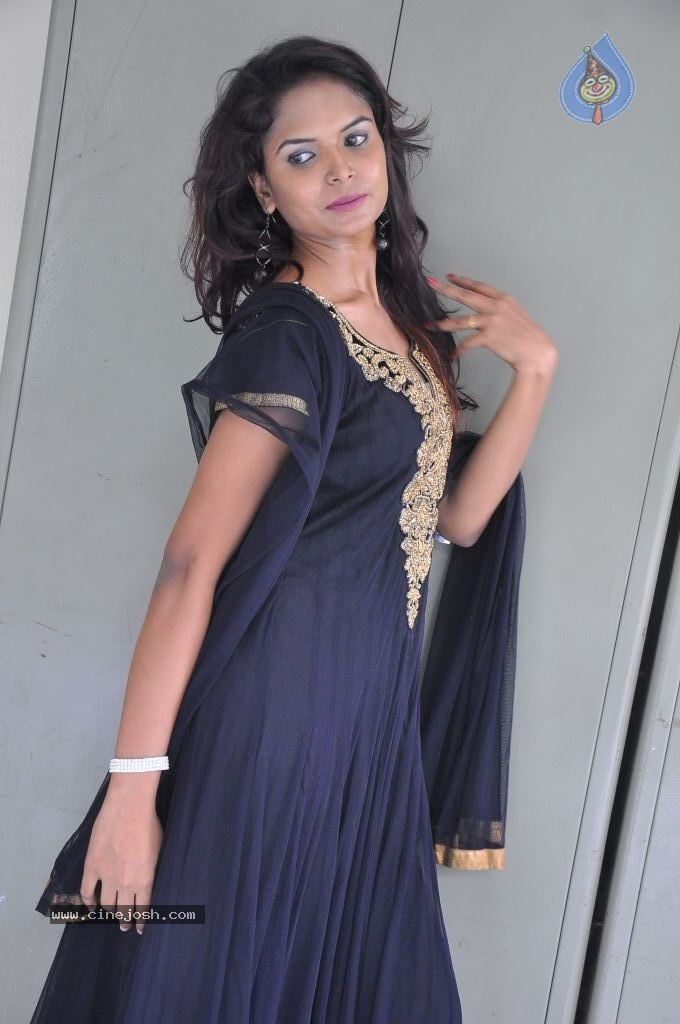 Aasha Stills - 54 / 57 photos