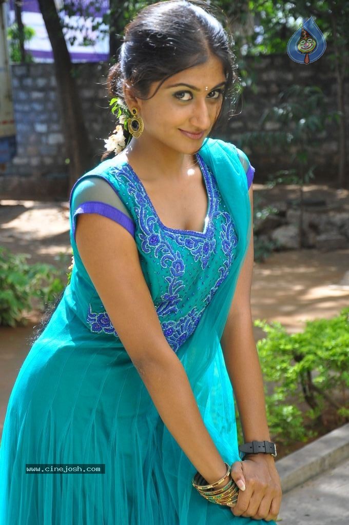 Actress Aksha Stills - 7 / 44 photos