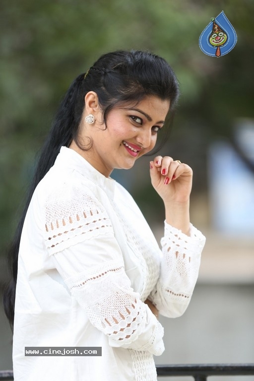 Actress Akshitha Images - 25 / 30 photos