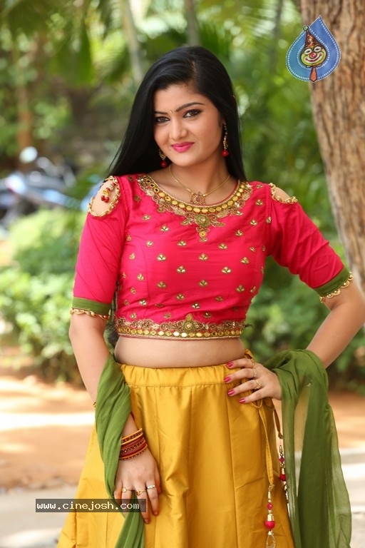 Actress Akshitha Pics - 8 / 21 photos