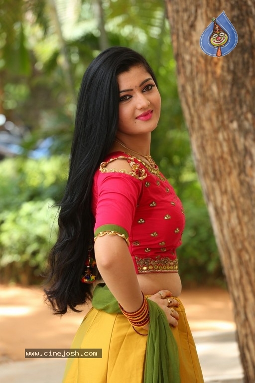 Actress Akshitha Pics - 12 / 21 photos