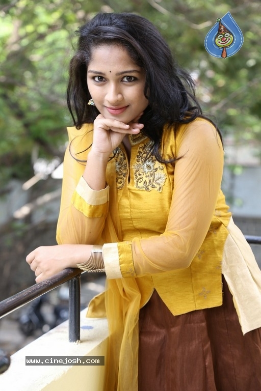 Actress Ambika Photos - Photo 13 of 21