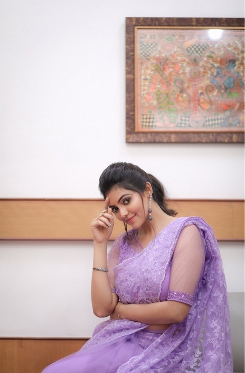 Actress Athulya Ravi Stills - Photo 6 of 9