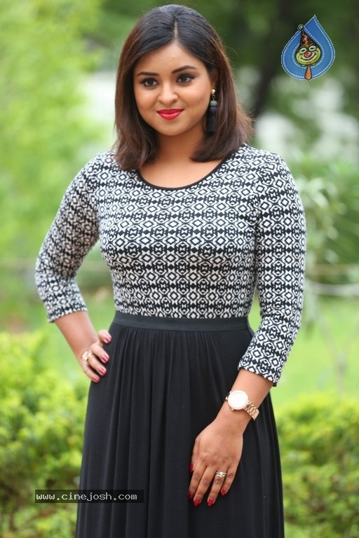 Actress Deepthi Images - 3 / 14 photos