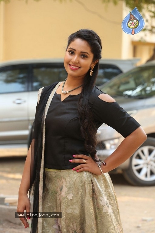 Actress Himansee Chowdary Photos - 5 / 21 photos