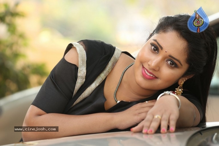 Actress Himansee Chowdary Photos - 17 / 21 photos