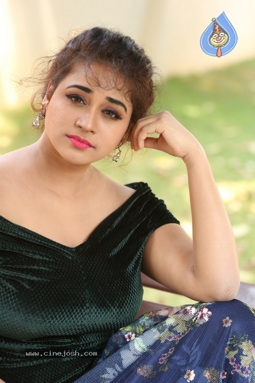 Actress Jayathi Photoshoot - 19 / 21 photos