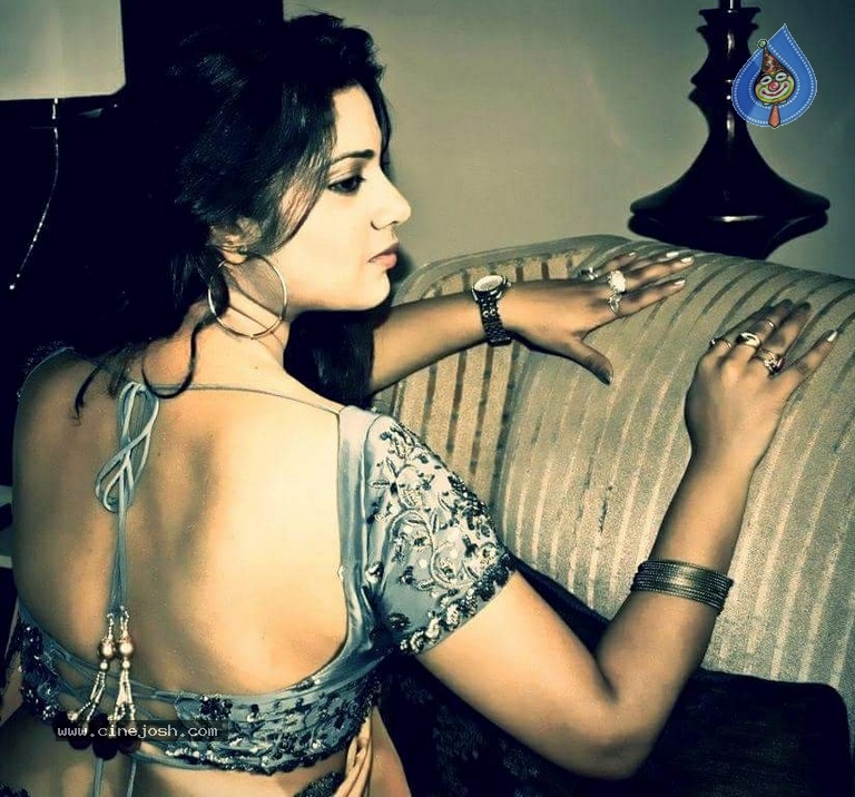 Radhe Shyam Henna Natural Tattoo | PromoFarma